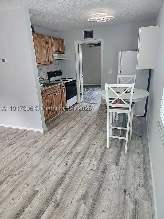 Real estate property located at 333 Martin Ave #4-4, Martin, Imperial Apartment Condo, Stuart, FL