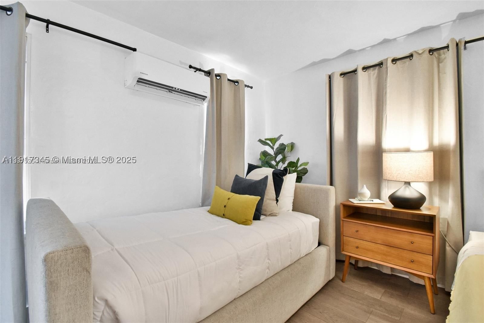 Real estate property located at 1018 Jefferson Ave, Miami-dade, Ocean Beach Addn No 3, Miami Beach, FL