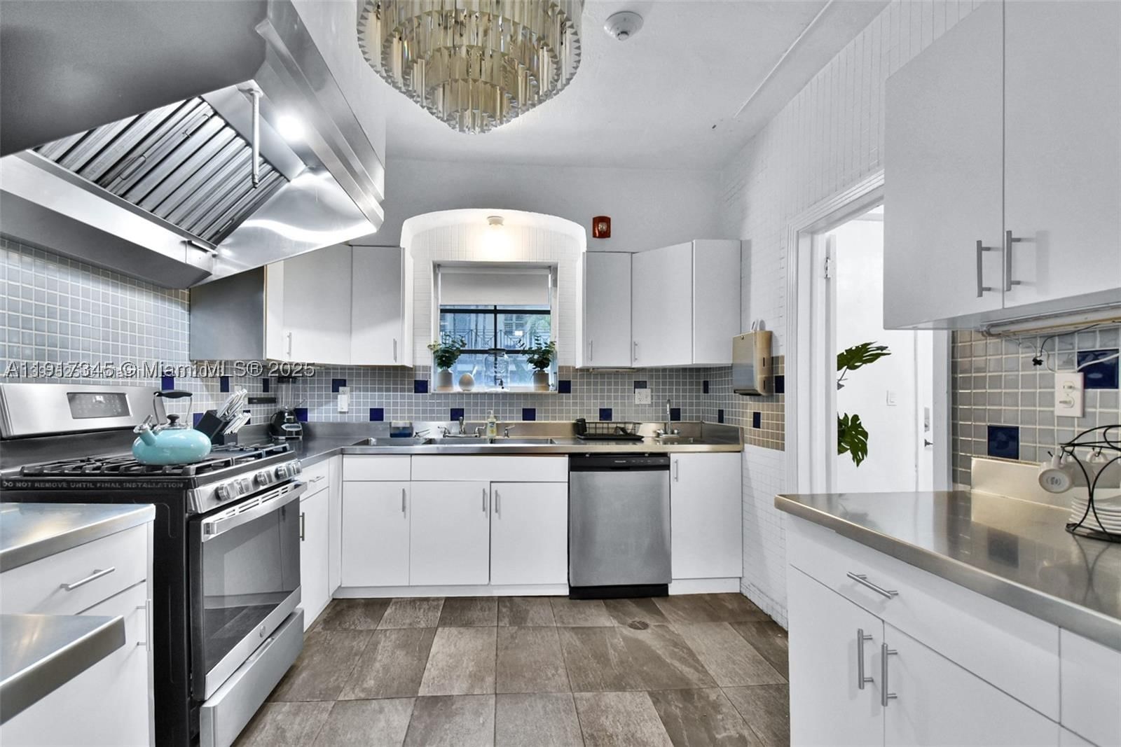 Real estate property located at 1018 Jefferson Ave, Miami-dade, Ocean Beach Addn No 3, Miami Beach, FL