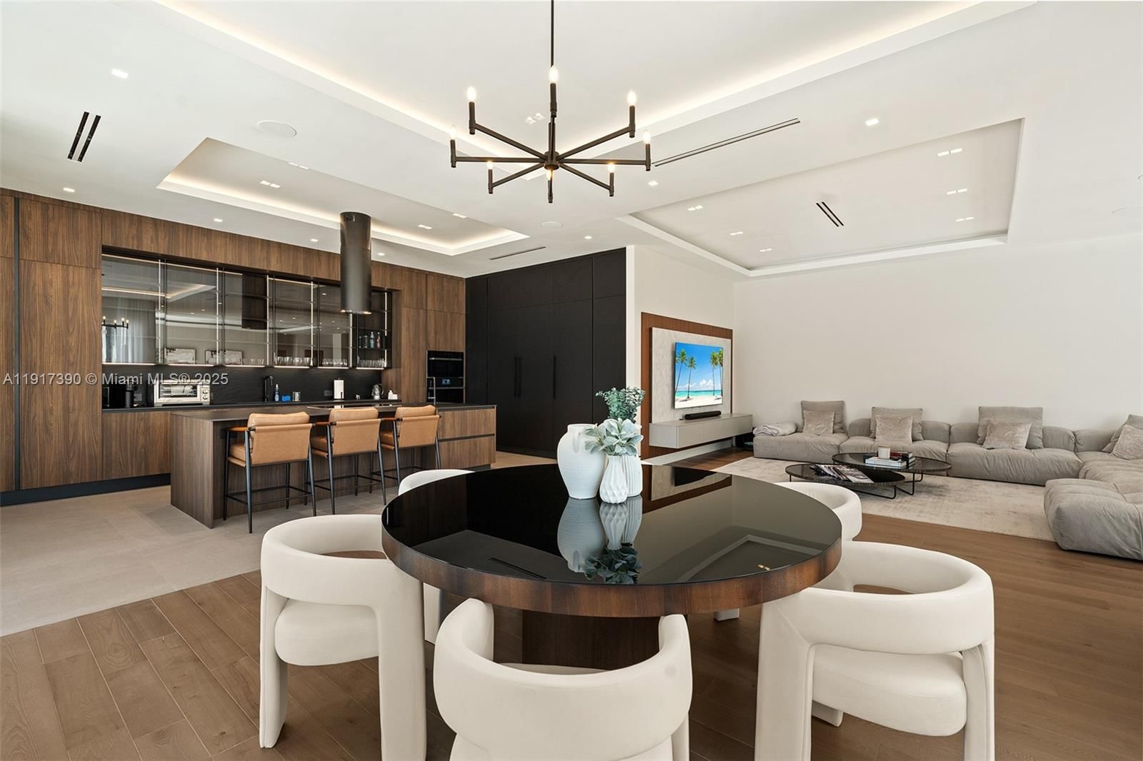 Real estate property located at 900 Washington St, Broward, Hollywood Golf Estates Se, Hollywood, FL