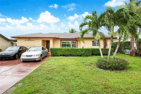 Real estate property located at 7100 99th Ave, Broward, Westwood Community 3, Tamarac, FL