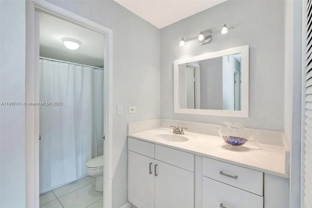 Real estate property located at 7135 Collins Ave #1614, Miami-dade, Burleigh House Condo, Miami Beach, FL