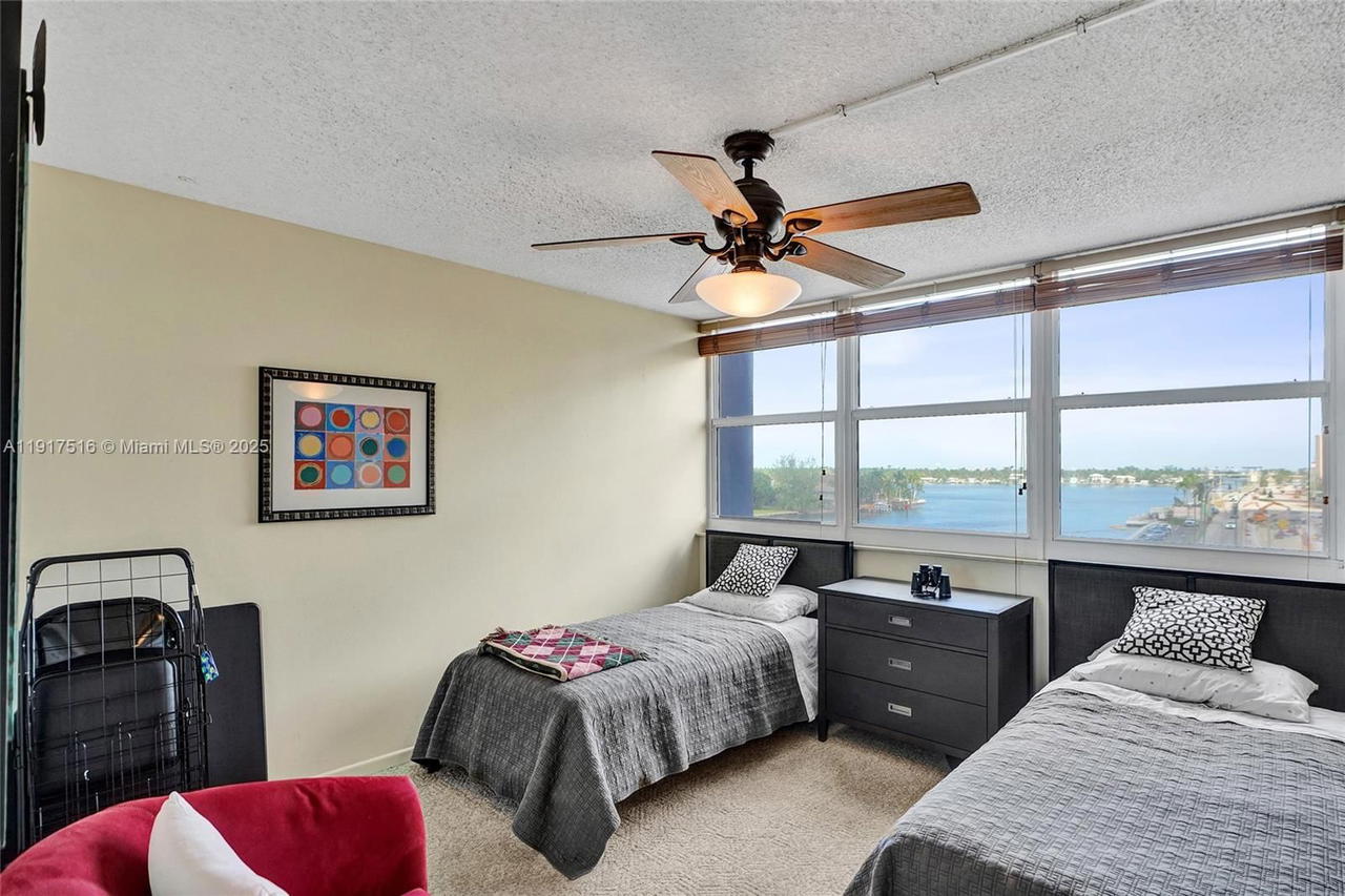 Real estate property located at 1400 Ocean Dr #502, Broward, Trafalgar Towers Condomin, Hollywood, FL