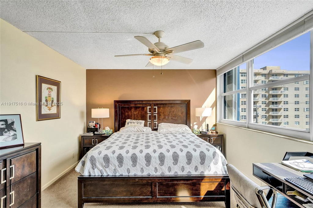 Real estate property located at 1400 Ocean Dr #502, Broward, Trafalgar Towers Condomin, Hollywood, FL