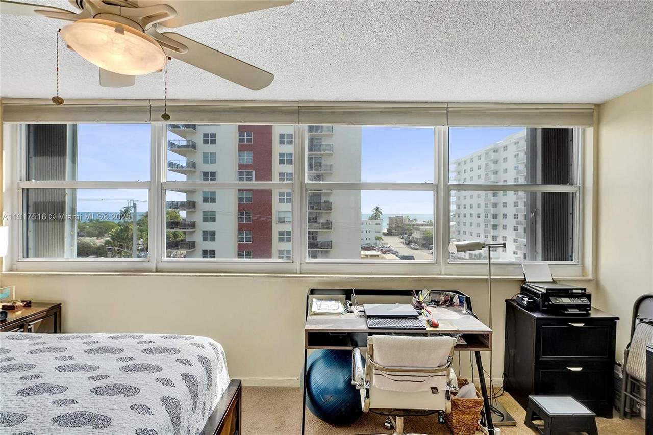 Real estate property located at 1400 Ocean Dr #502, Broward, Trafalgar Towers Condomin, Hollywood, FL