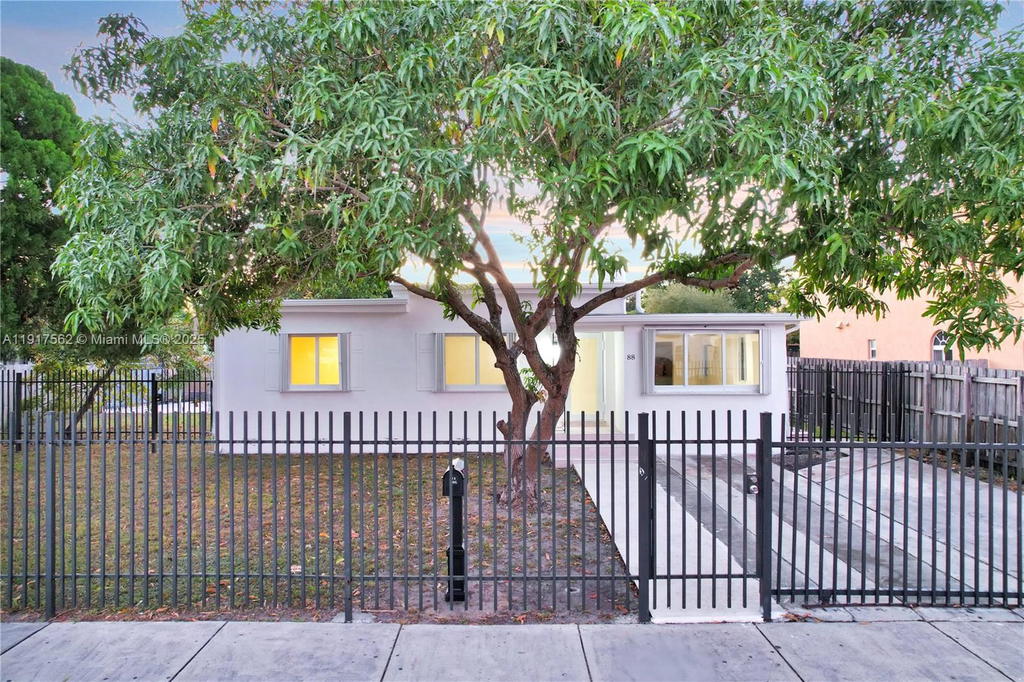Real estate property located at 88 29th Ave, Miami-dade, Central Park, Miami, FL