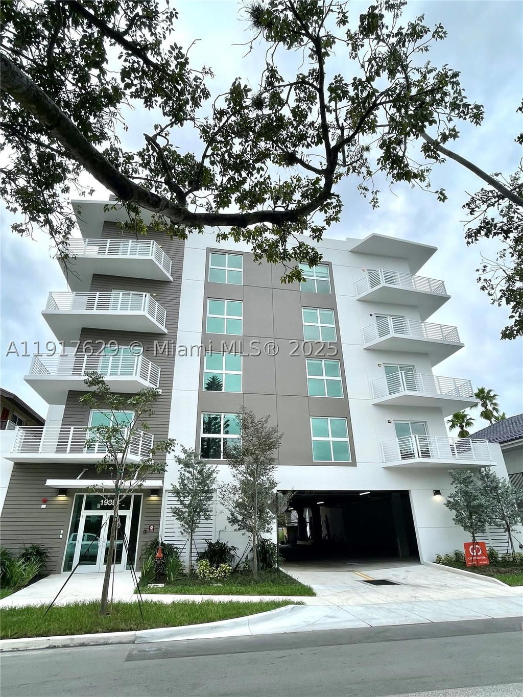 Real estate property located at 1938 Jackson St #403, Broward, Aesthatic Apartments, Hollywood, FL
