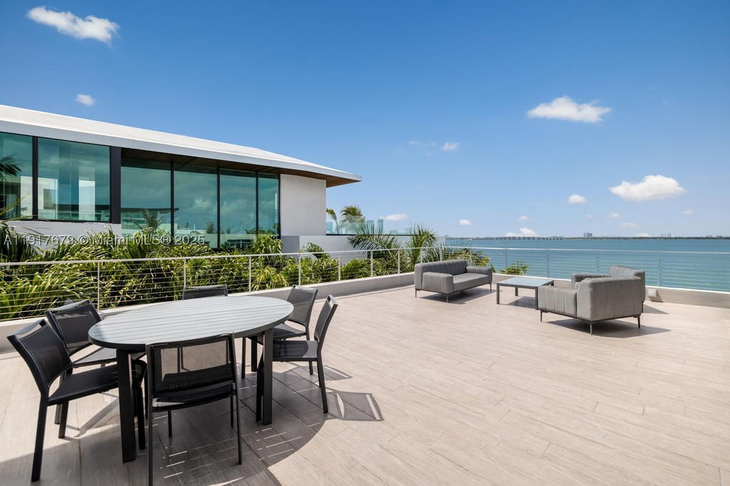 Real estate property located at 1379 Venetian Way, Miami-dade, San Marco, Miami, FL
