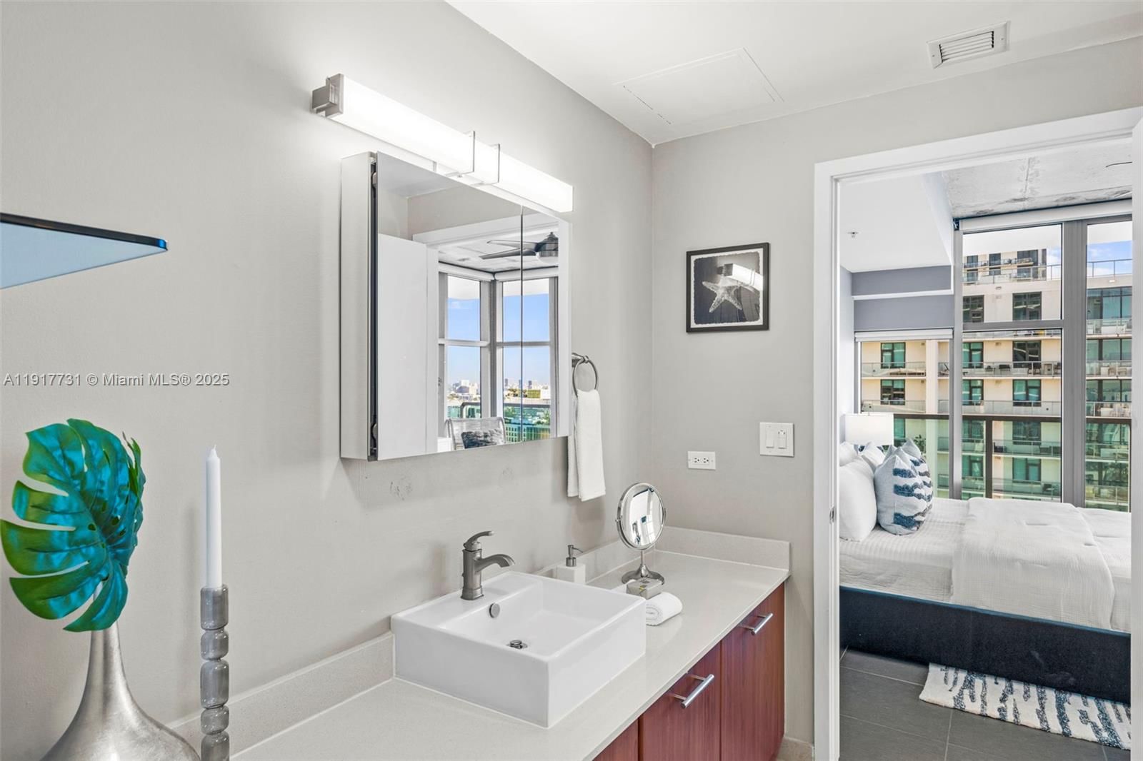 Real estate property located at 3301 1st Ave H2201, Miami-dade, Four Midtown Miami Condo, Miami, FL