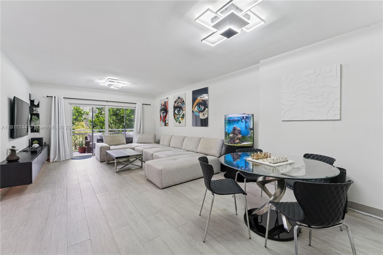 Real estate property located at 4400 Hillcrest Dr #303B, Broward, Hillcrest No 21 Condo, Hollywood, FL