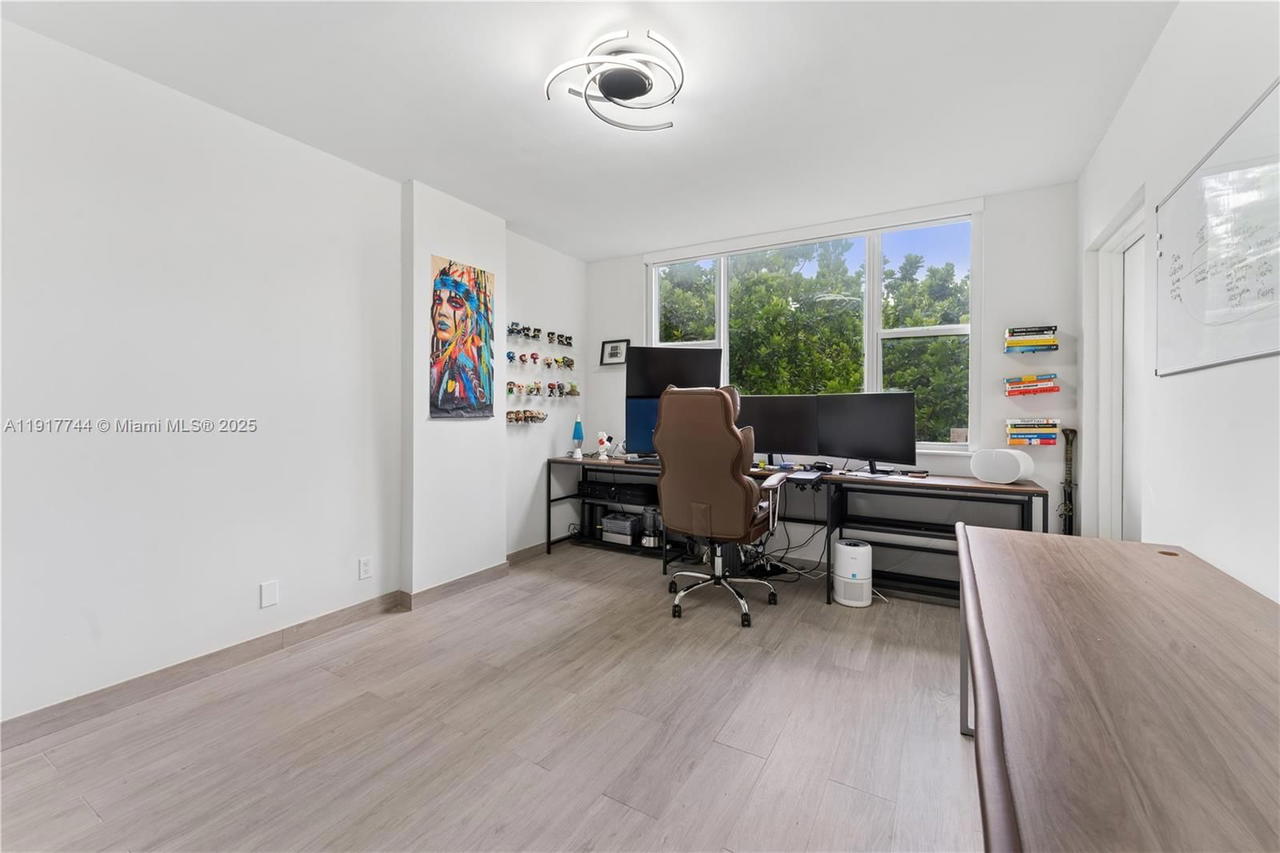 Real estate property located at 4400 Hillcrest Dr #303B, Broward, Hillcrest No 21 Condo, Hollywood, FL
