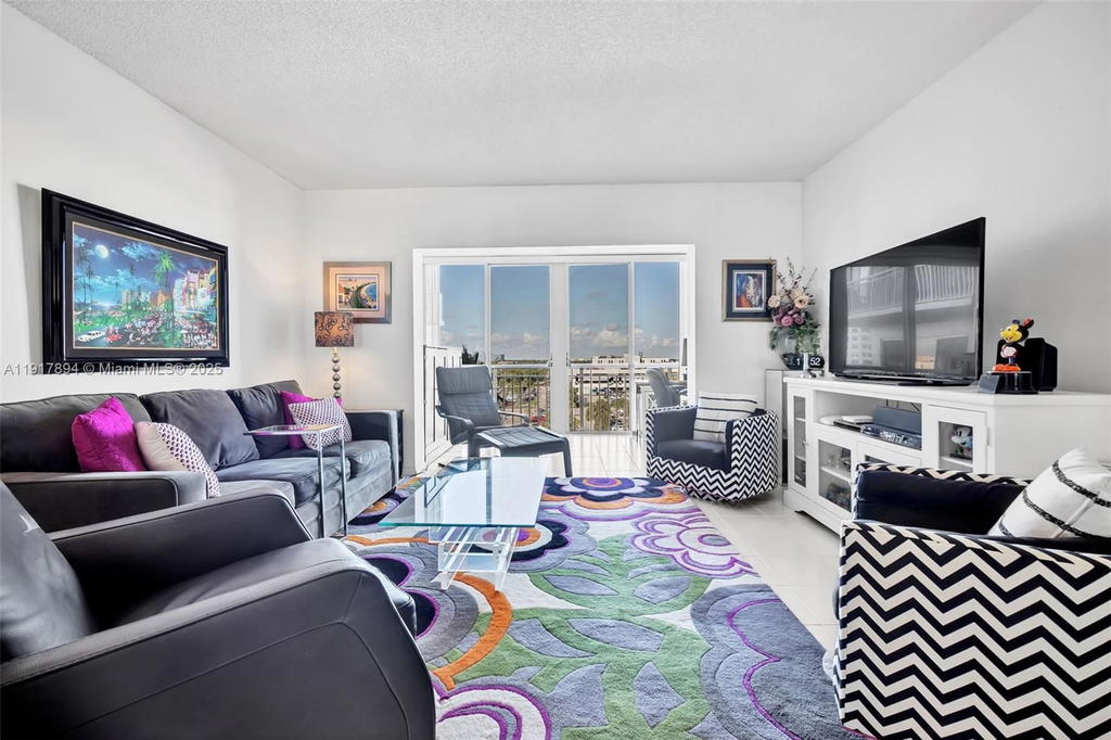 Real estate property located at 3800 Hillcrest Dr #709, Broward, Hillcrest East No 25 Cond, Hollywood, FL