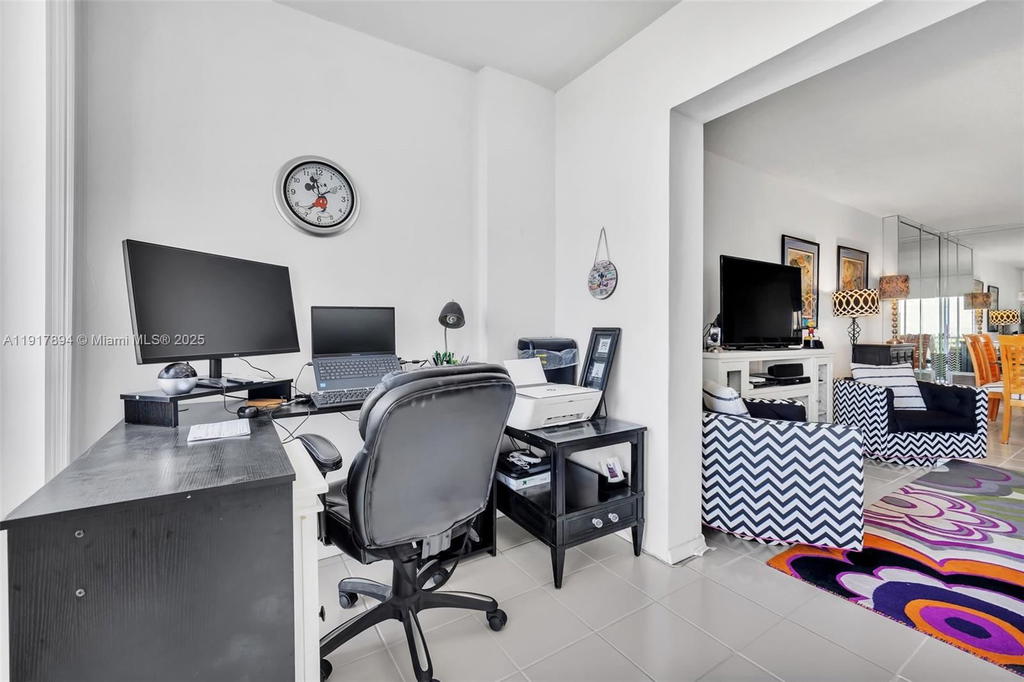 Real estate property located at 3800 Hillcrest Dr #709, Broward, Hillcrest East No 25 Cond, Hollywood, FL