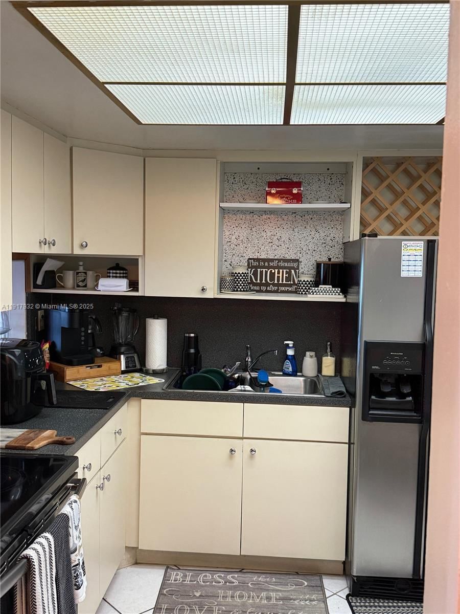 Real estate property located at 18555 14th Ave #517, Miami-dade, Sixth Moorings Condo, Miami, FL