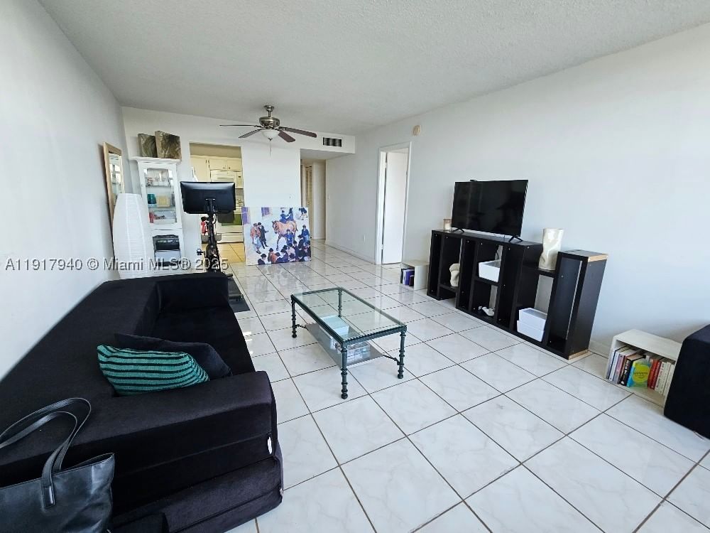 Real estate property located at 1200 Miami Gardens Dr #605W, Miami-dade, Wilshire Condo, Miami, FL