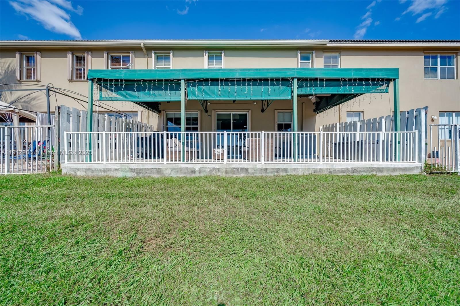 Real estate property located at 15242 8th Way, Miami-dade, Emerald Isles, Miami, FL