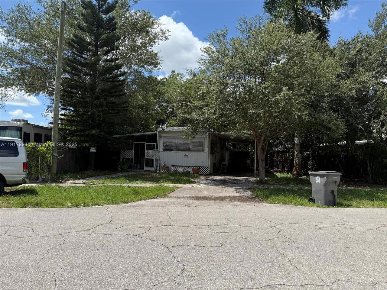 Real estate property located at 5964 Tiffany Pl, Palm Beach, Plantation Manor Estates, West Palm Beach, FL