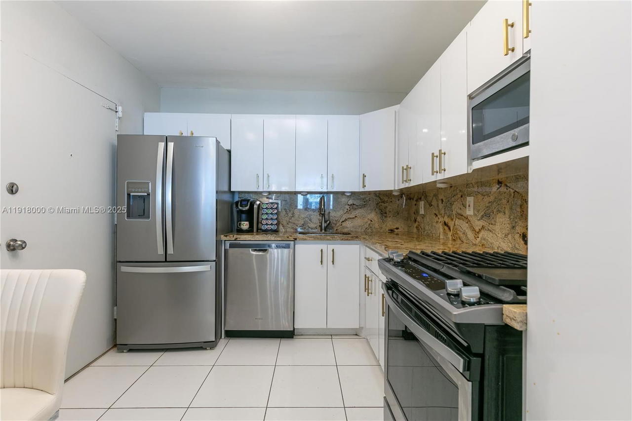Real estate property located at 3140 Ocean Dr #901, Broward, Parker Tower Condo, Hallandale Beach, FL