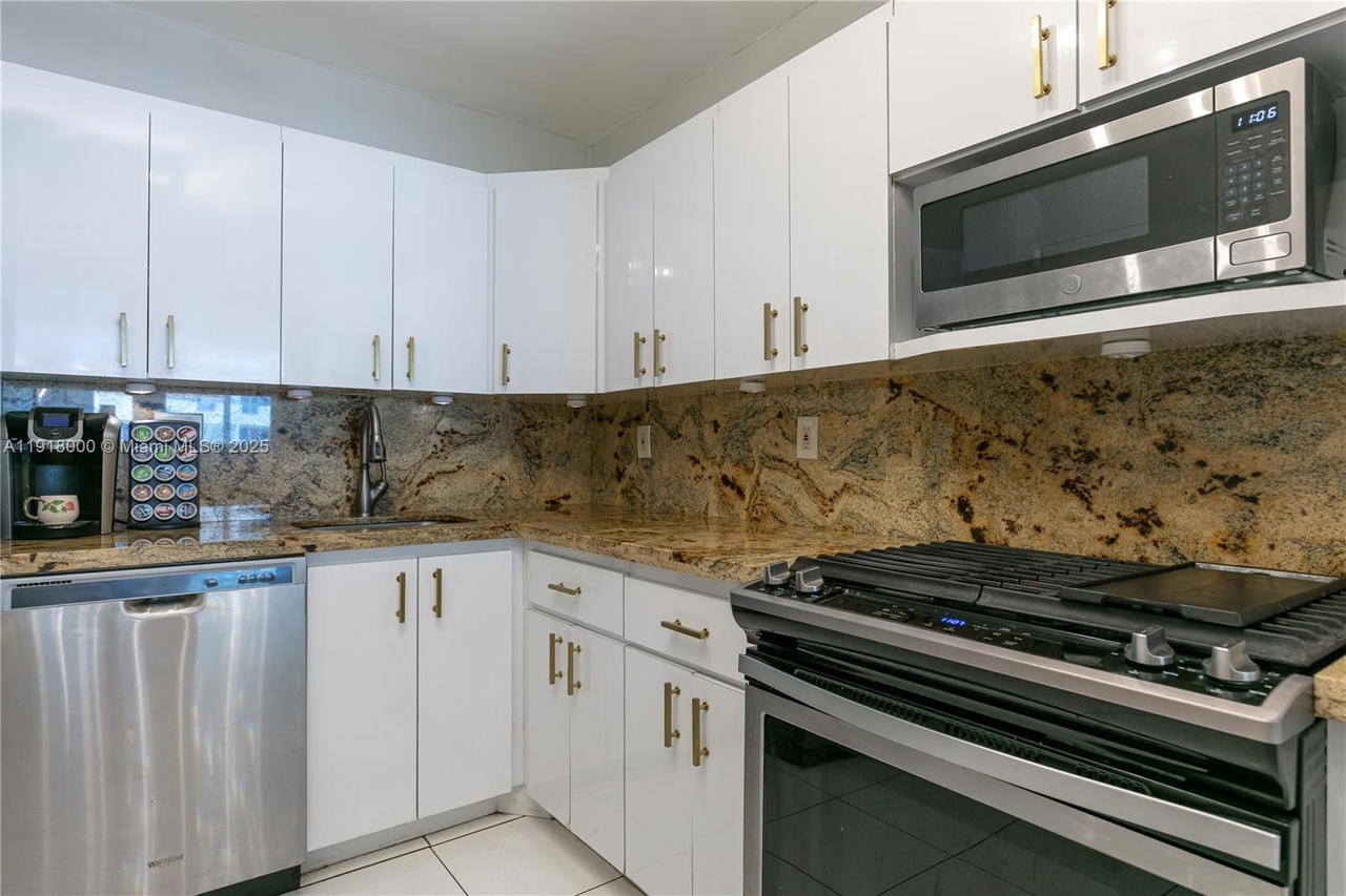 Real estate property located at 3140 Ocean Dr #901, Broward, Parker Tower Condo, Hallandale Beach, FL