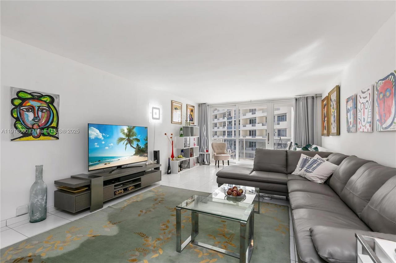Real estate property located at 3140 Ocean Dr #901, Broward, Parker Tower Condo, Hallandale Beach, FL