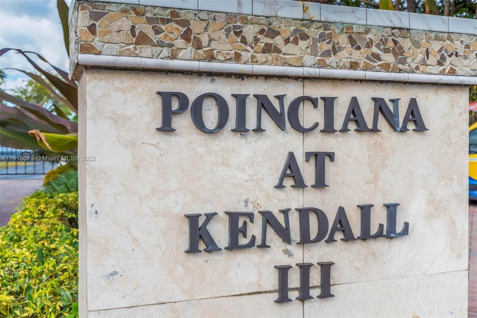 Real estate property located at 9351 118th Pl, Miami-dade, Poinciana At Kendall, Miami, FL
