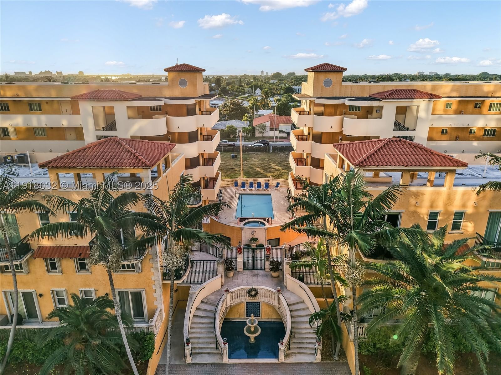 Real estate property located at 8888 Collins Ave #103, Miami-dade, Surfside Palms Condo, Surfside, FL