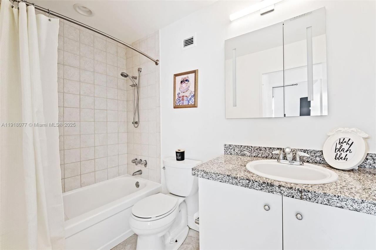 Real estate property located at 9195 Collins Ave PH14, Miami-dade, Carlisle On The Ocean Con, Surfside, FL