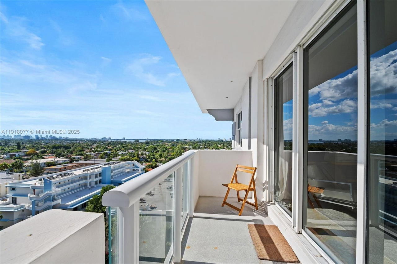 Real estate property located at 9195 Collins Ave PH14, Miami-dade, Carlisle On The Ocean Con, Surfside, FL