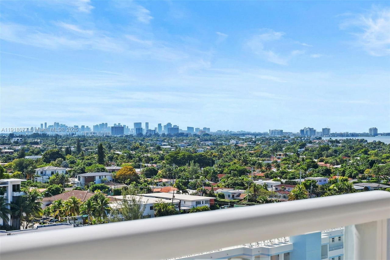 Real estate property located at 9195 Collins Ave PH14, Miami-dade, Carlisle On The Ocean Con, Surfside, FL