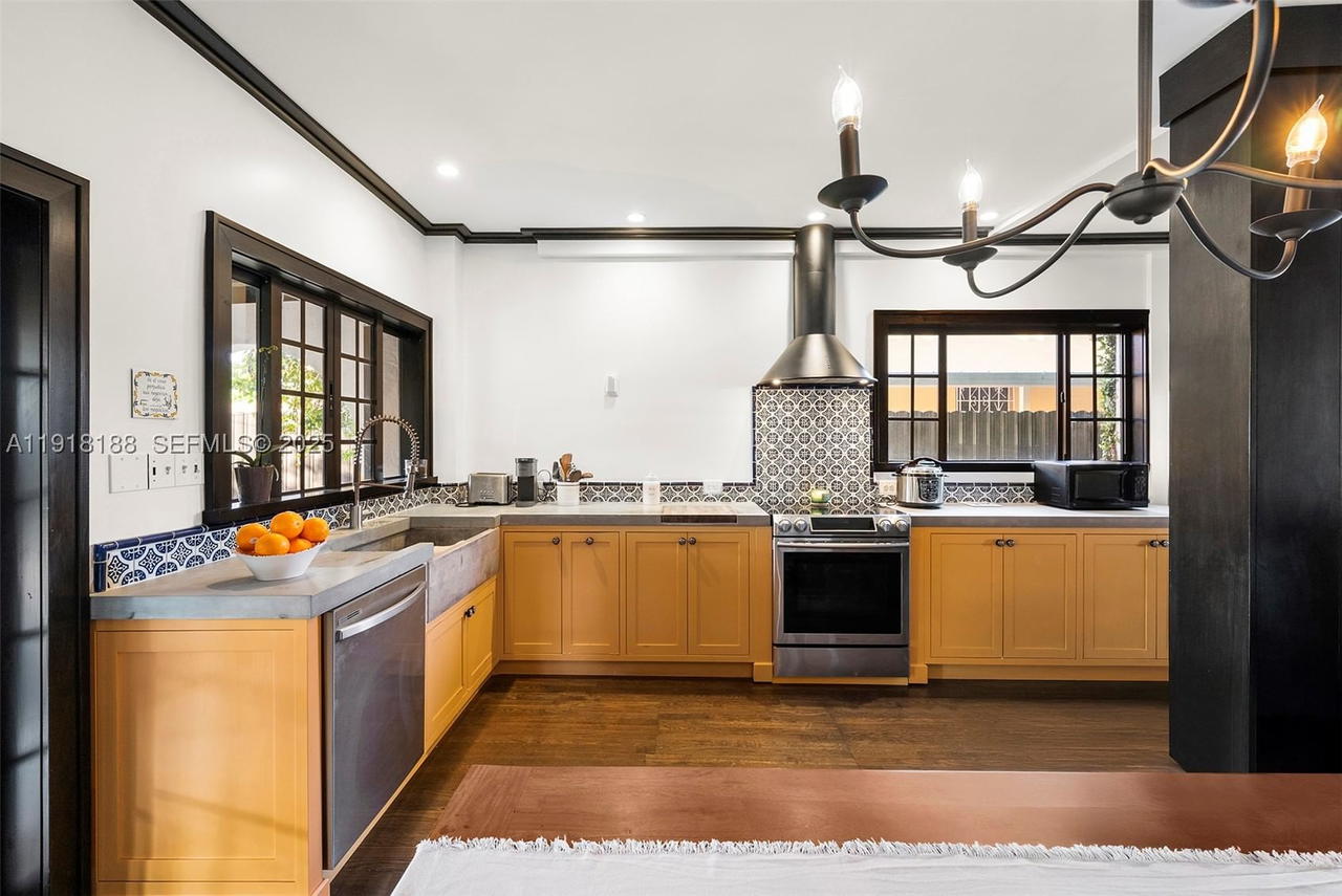 Real estate property located at 1650 16th St, Miami-dade, Seville, Miami, FL