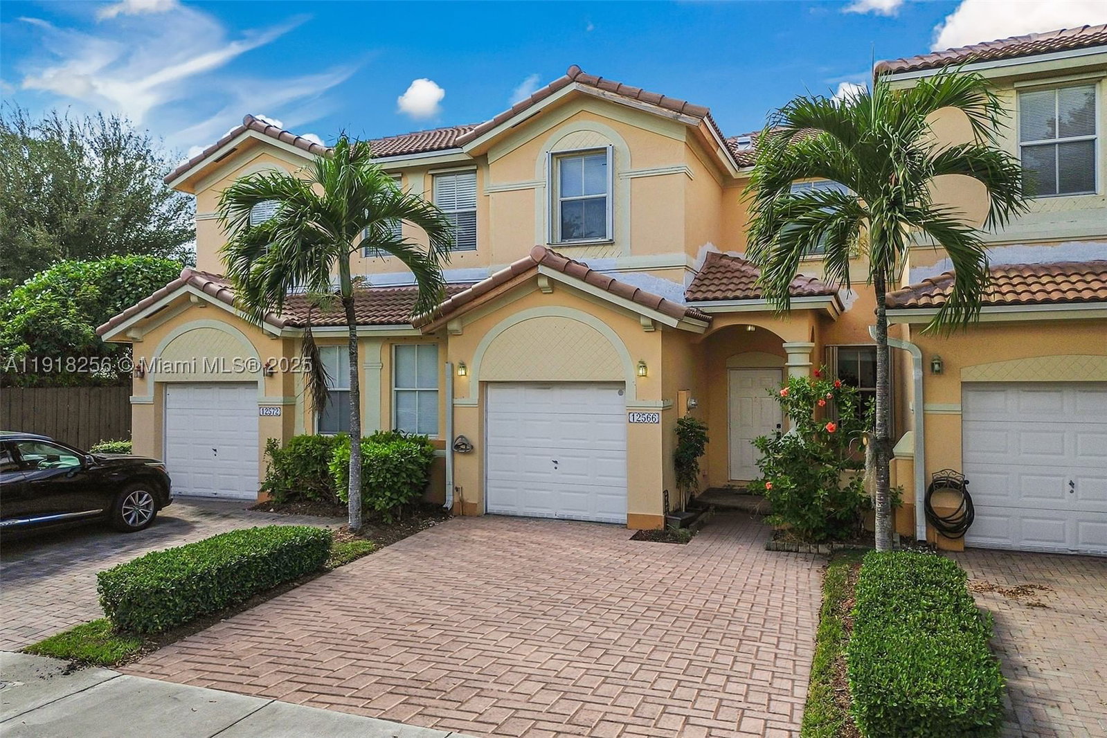 Real estate property located at 12566 126th Ave, Miami-dade, Kendall Breeze South, Miami, FL