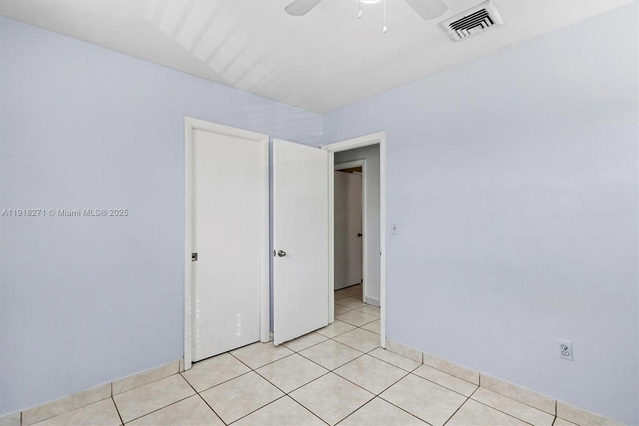Real estate property located at 9411 30th Ter, Miami-dade, Coral Gardens, Miami, FL