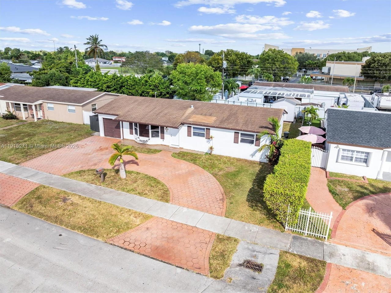 Real estate property located at 9411 30th Ter, Miami-dade, Coral Gardens, Miami, FL
