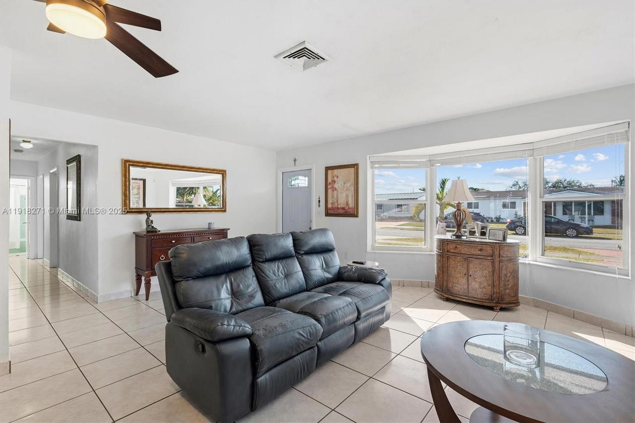 Real estate property located at 9411 30th Ter, Miami-dade, Coral Gardens, Miami, FL