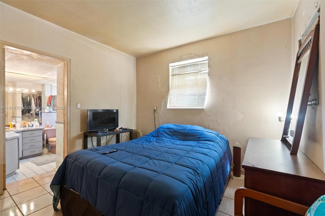 Real estate property located at 1260 155th St, Miami-dade, Fulford By The Sea Sec J, North Miami Beach, FL