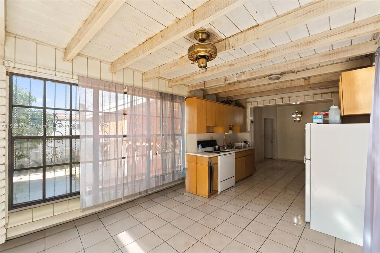 Real estate property located at 1260 155th St, Miami-dade, Fulford By The Sea Sec J, North Miami Beach, FL