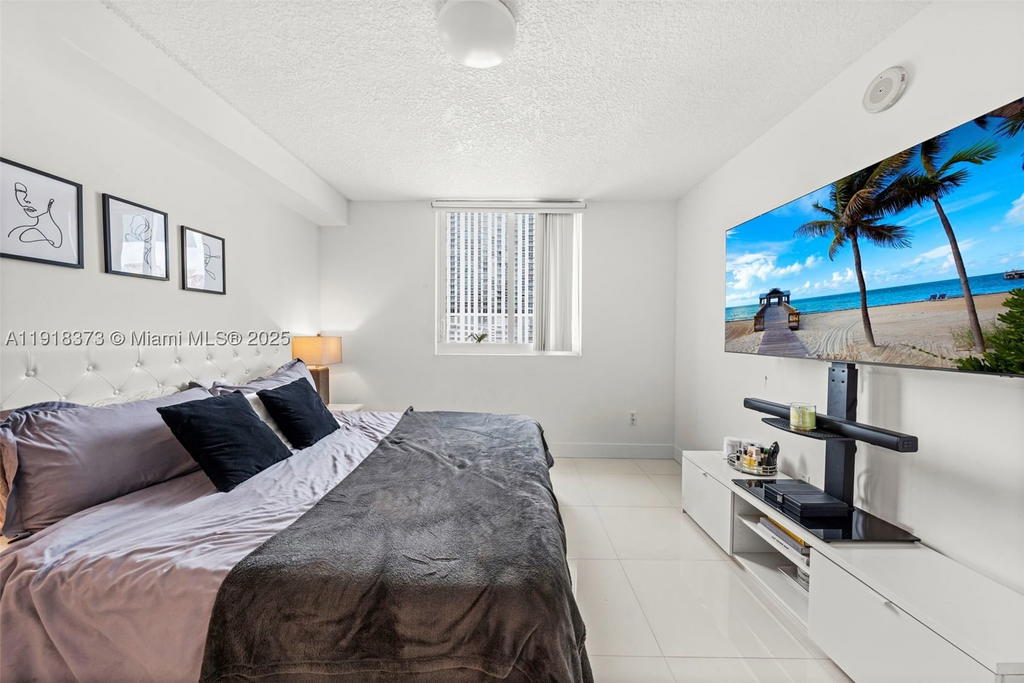 Real estate property located at 275 18th St #708, Miami-dade, 1800 Biscayne Plaza Condo, Miami, FL