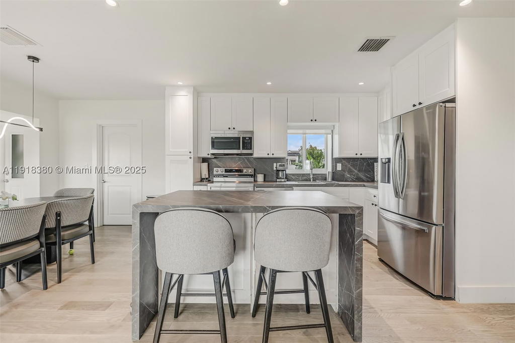 Real estate property located at 7901 22nd St, Miami-dade, Miracle Manor 3rd Addn, Miami, FL