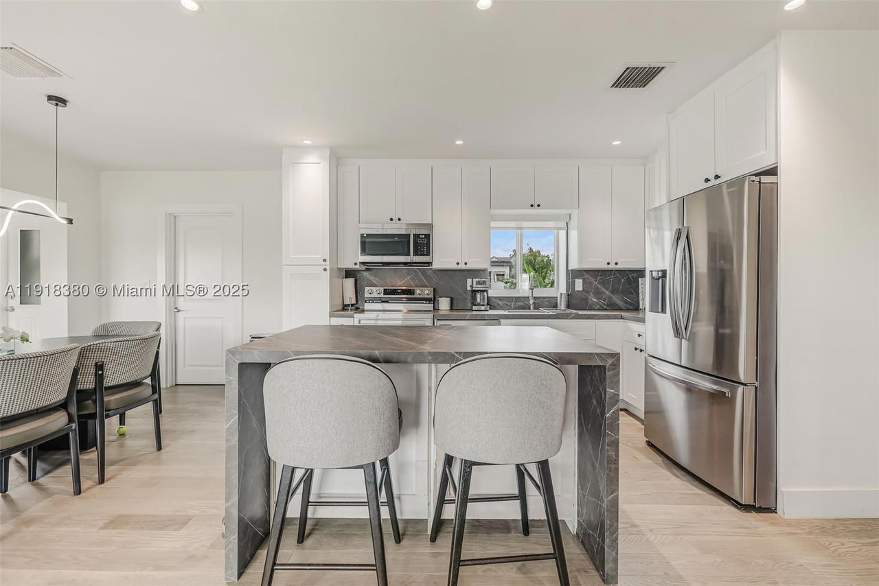 Real estate property located at 7901 22nd St, Miami-dade, Miracle Manor 3rd Addn, Miami, FL