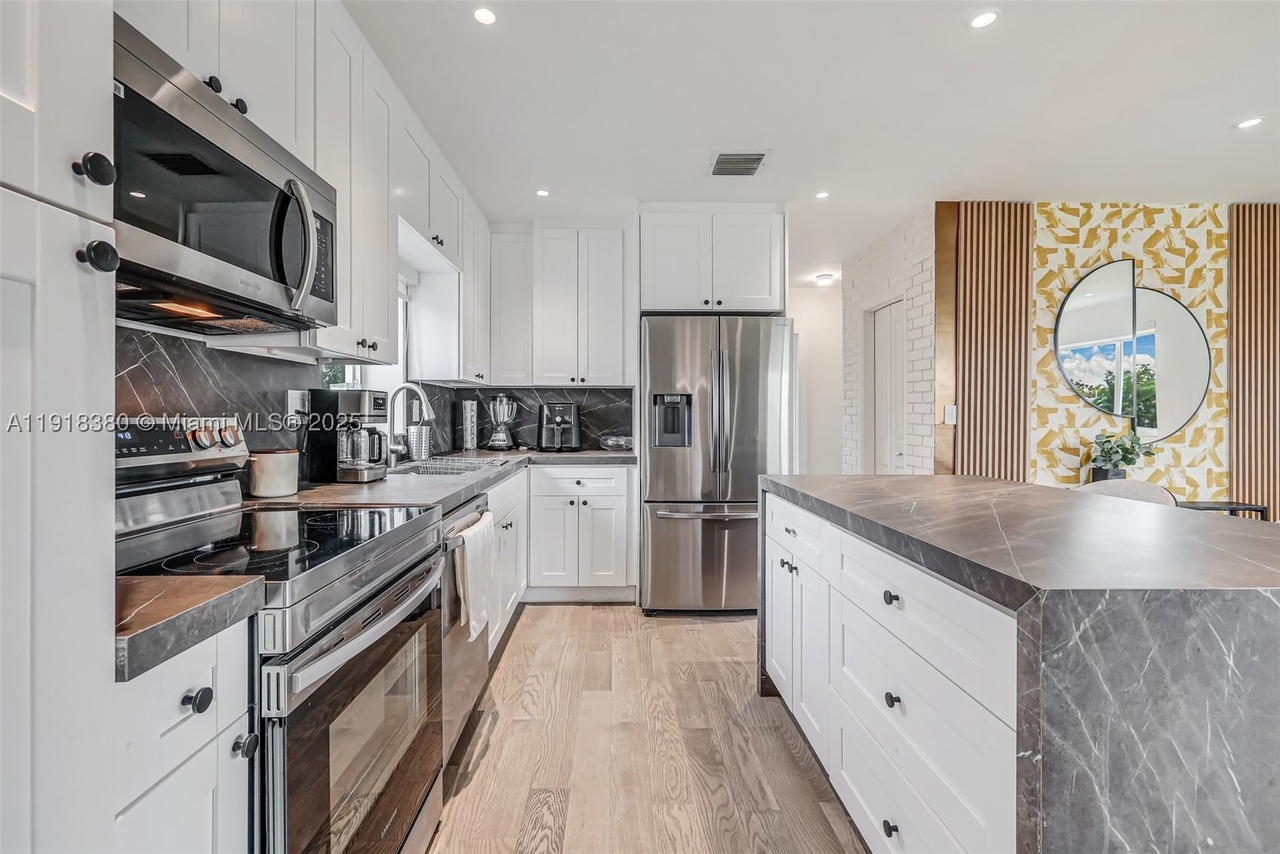 Real estate property located at 7901 22nd St, Miami-dade, Miracle Manor 3rd Addn, Miami, FL