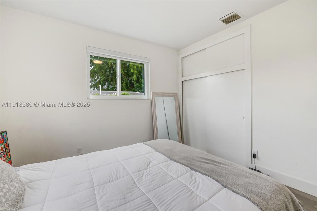 Real estate property located at 7901 22nd St, Miami-dade, Miracle Manor 3rd Addn, Miami, FL