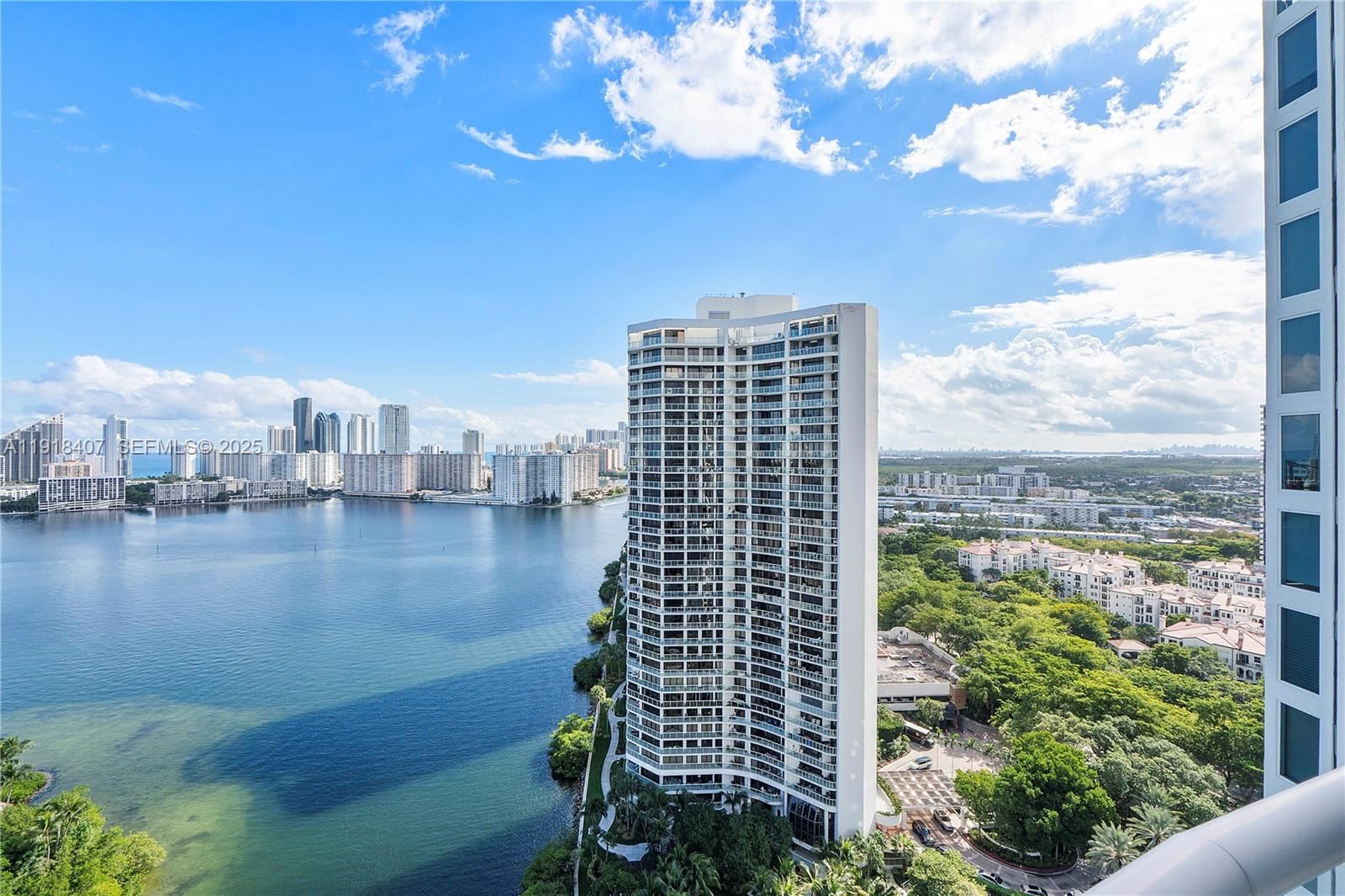 Real estate property located at 6000 Island Blvd #2406, Miami-dade, Bellamare @ Williams Isla, Aventura, FL