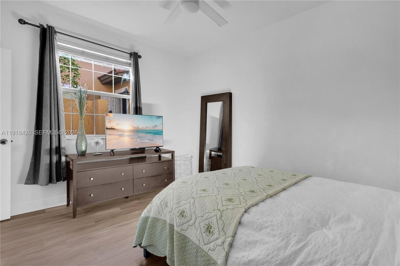 Real estate property located at 1516 147th Ave, Broward, Meadow Pines, Pembroke Pines, FL