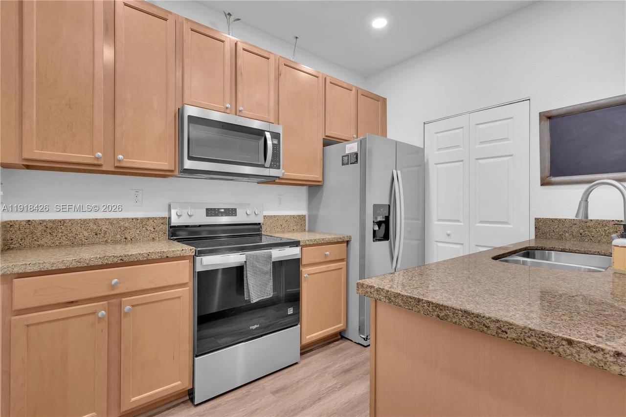 Real estate property located at 1516 147th Ave, Broward, Meadow Pines, Pembroke Pines, FL