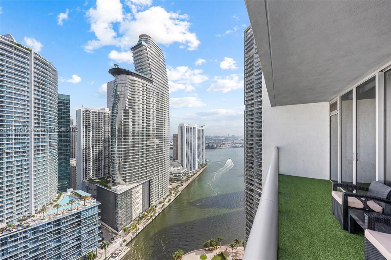 Real estate property located at 485 Brickell Ave #3503, Miami-dade, Icon Brickell Condo No 3, Miami, FL