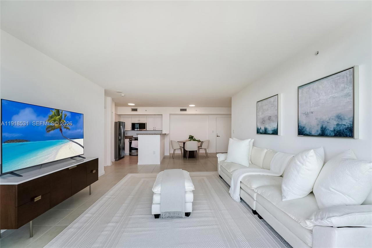 Real estate property located at 90 Alton Rd #1209, Miami-dade, Yacht Club At Portofino, Miami Beach, FL