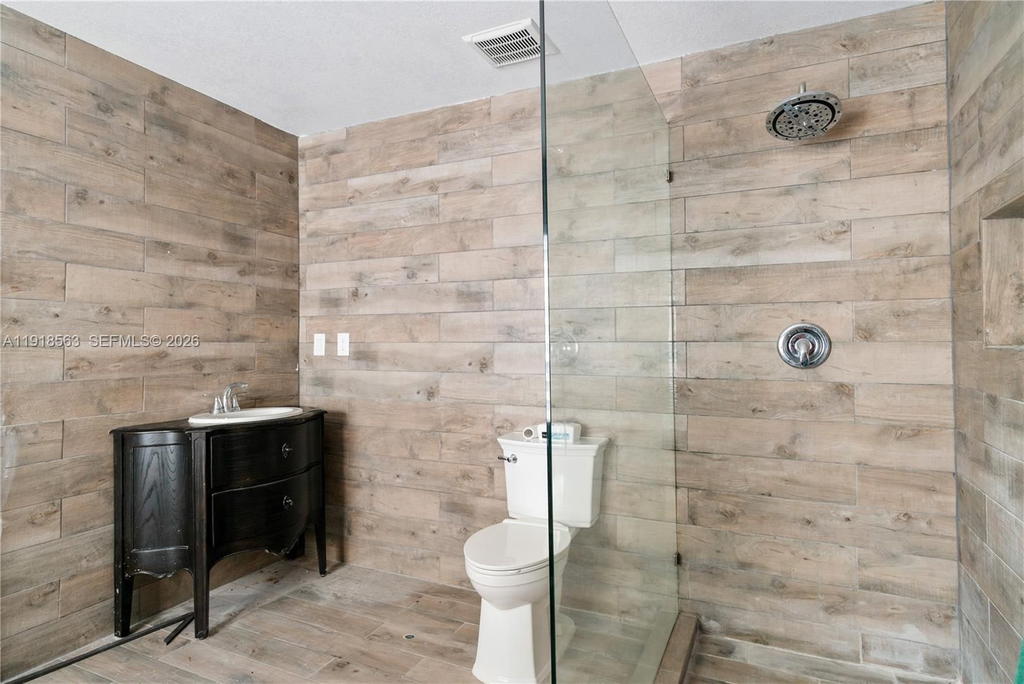 Real estate property located at 561 Gordon Cir, Monroe, Bermuda Shores Amd, Key Largo, FL
