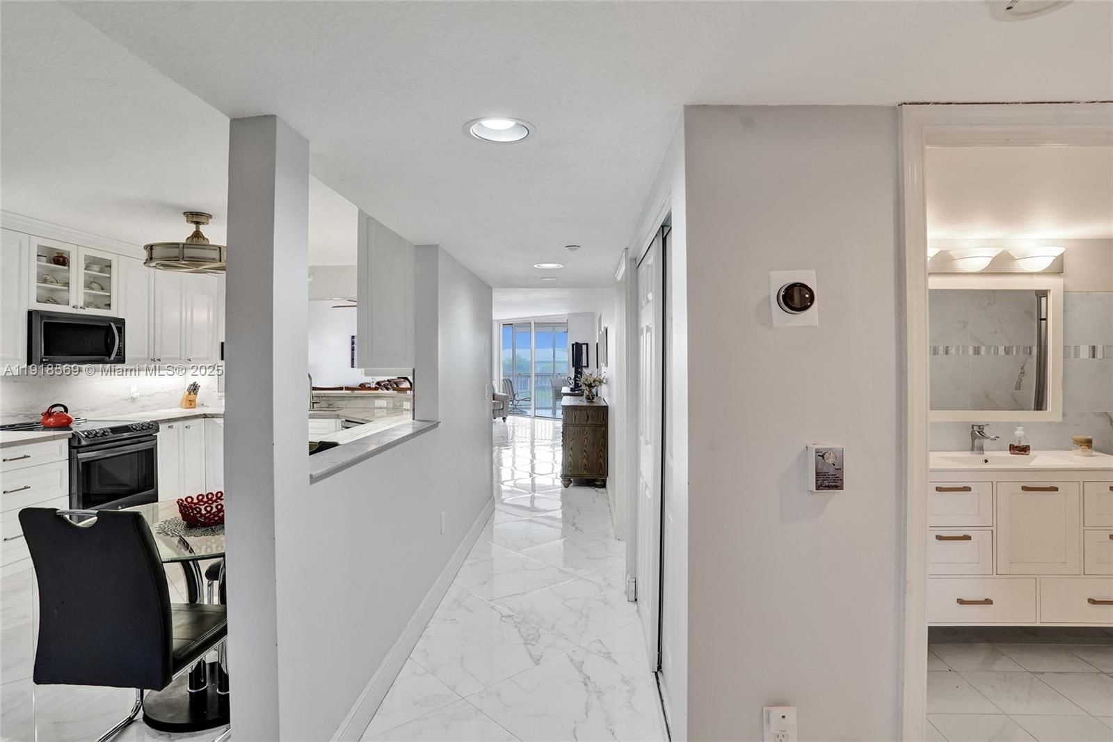 Real estate property located at 7760 Granville Dr #303, Broward, Granville King's Point, Tamarac, FL