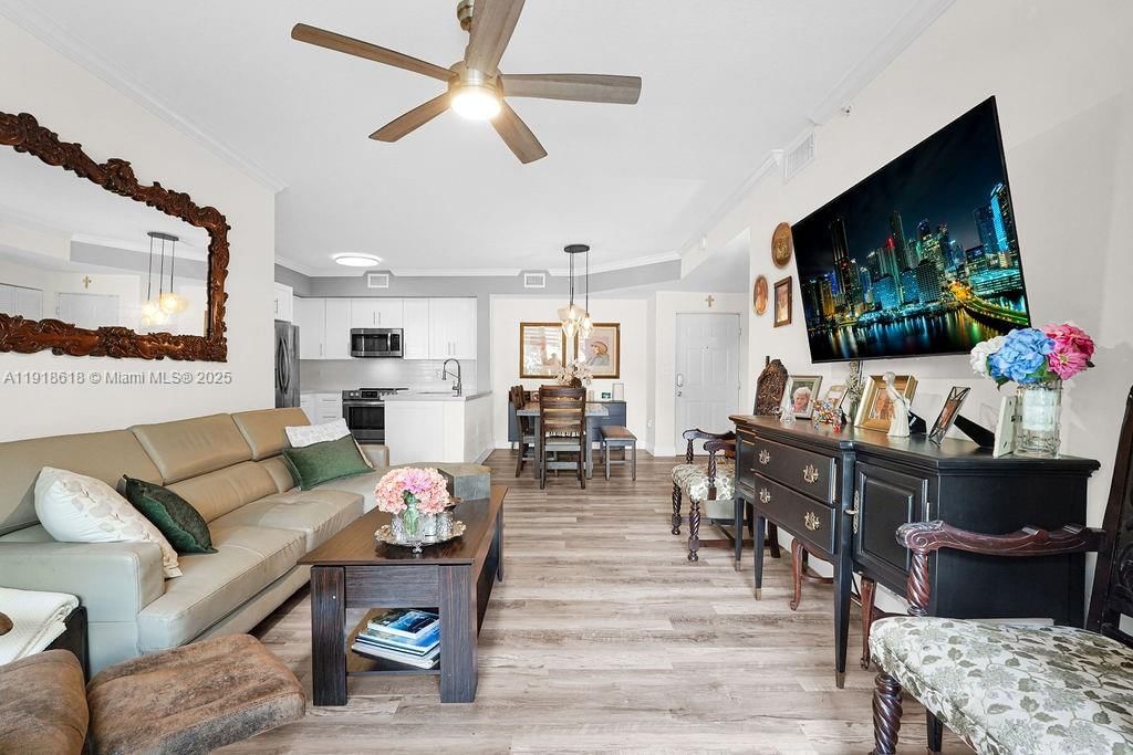 Real estate property located at 6801 44th St #101, Miami-dade, Gables Court Condo, Miami, FL