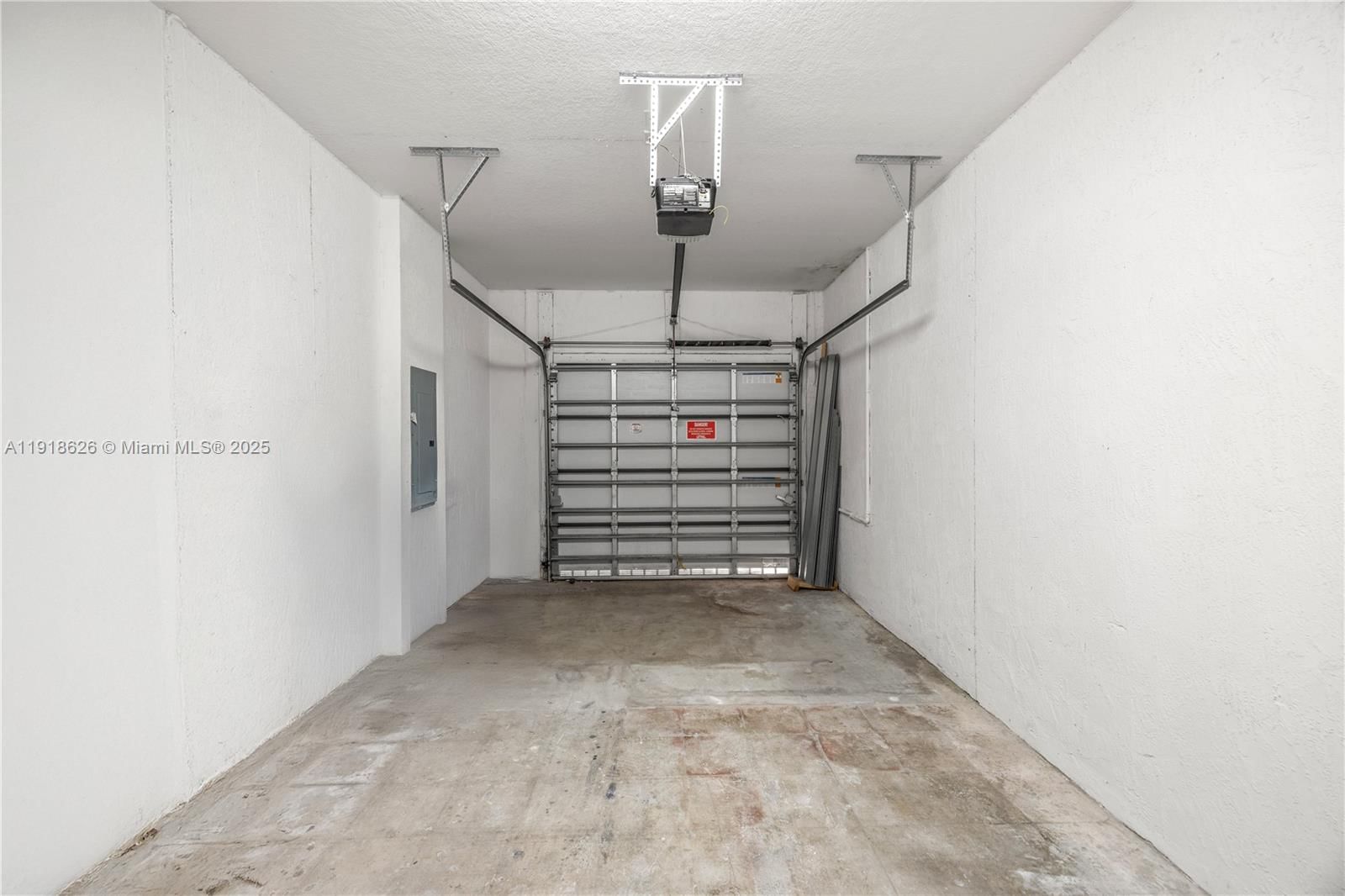 Real estate property located at 20661 2nd Ct, Miami-dade, Via Ventura Neighborhood, Miami, FL